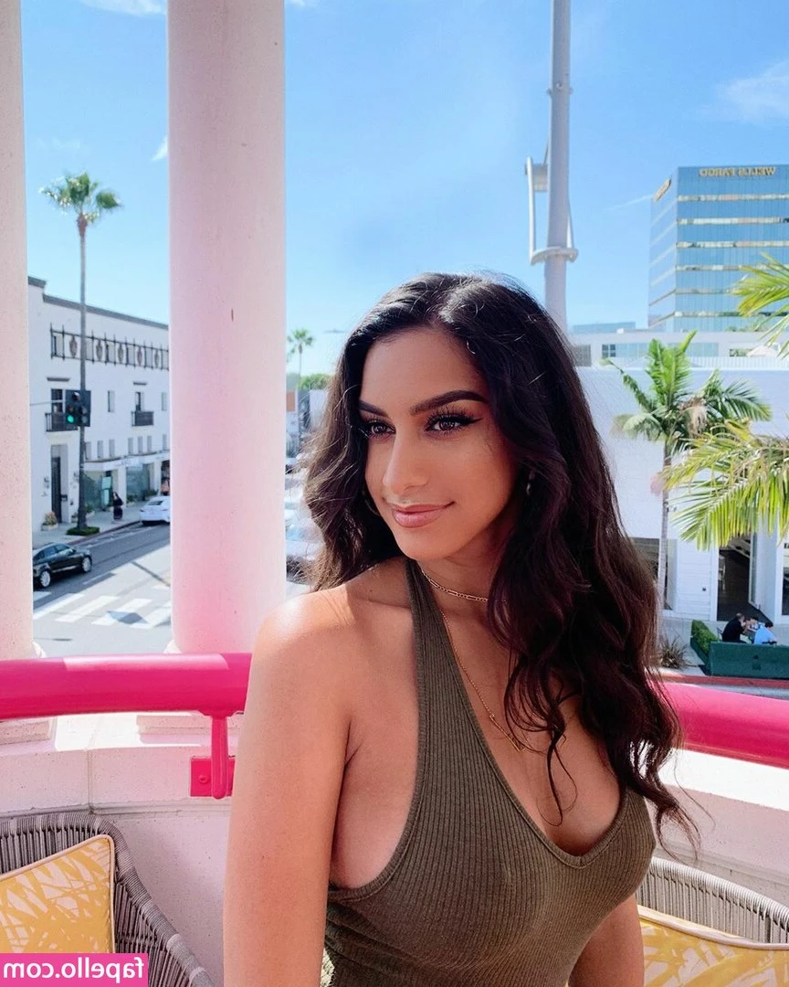 oliviarae - Club cum show starting in 15 min! Tip to join!