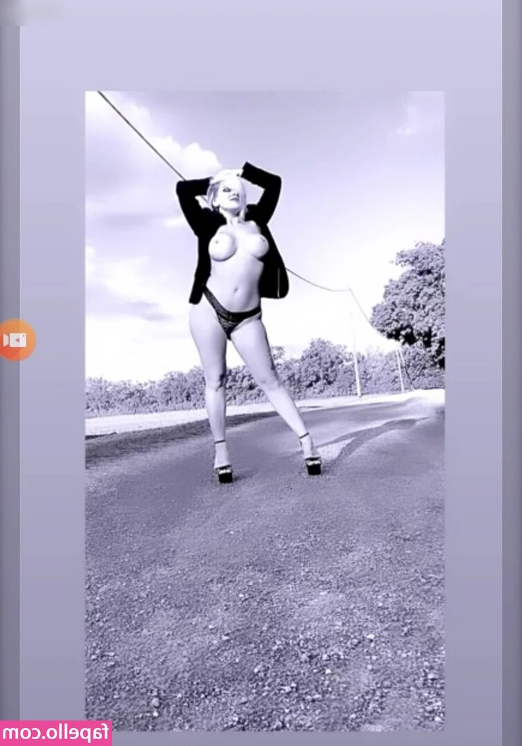 Melanie_Melody [ melanie-melody ] - Stream started at 05 01 2024 02 00 pm