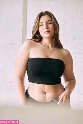 Beatrice Bettoni [ beatrice-bettoni ] - No jerking for you locked boys!