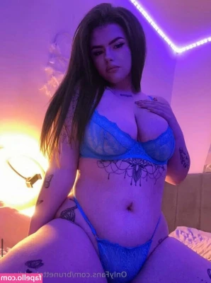 Brunettebaddie_x
