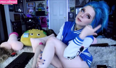 Goldengoddessxxx - Ur presents under the tree (it’s me)