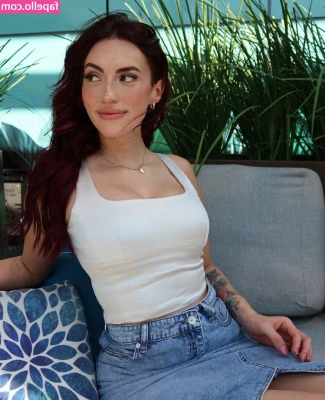 Clara Gomez [ clara-gomez ] - Ever imagine me on top of you pressing them against your face??? 😈