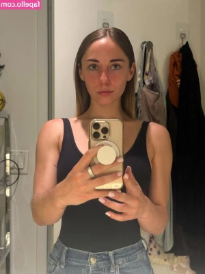 gymkatie_ [ gymkatie ] - I would love to know what you guys would like to see  feet stuff 