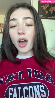 Lyzzahh [ lyzzahh-1 ] - Im really need cock soo much 🥰💗 im waiting you to put your cock