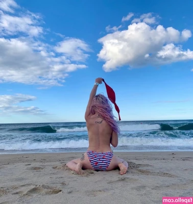 megsnotdead [ megsnotdead-2 ] - Want to watch me crush a melon with my fat ass! 🤣🤣
