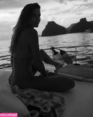 Deborah Secco [ deborah-secco ] - 💗Happy Thursday 💗 What are your plans for tonight ?
