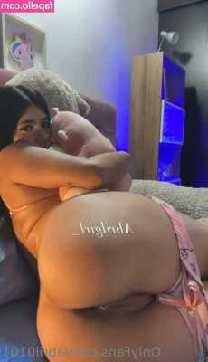 Abril1_ [ abril1 ] - Hello thicc thighs 👀 Would you rather have me in front of you like