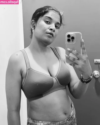 sabbitaroi25 - Love these see through hospital undies 😂
