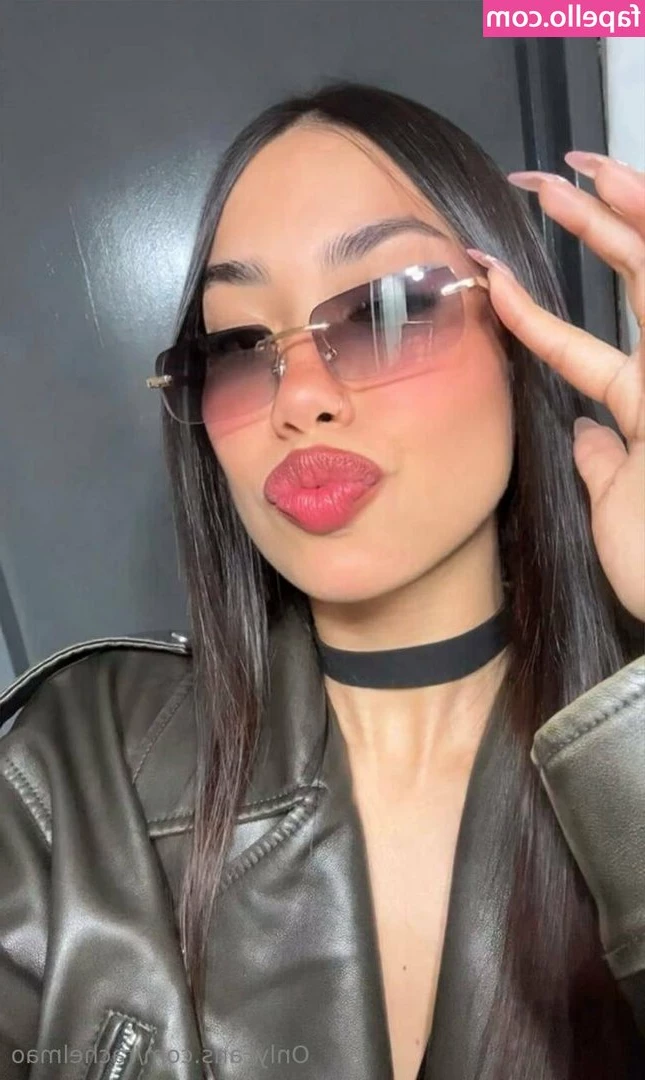 rachelmao - Dressed and undressed, click the link