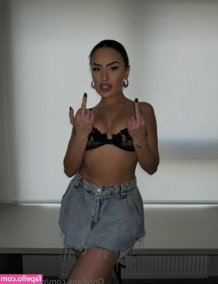 Ema Ferusova [ ema-ferusova ] - Swipe for more 🔀