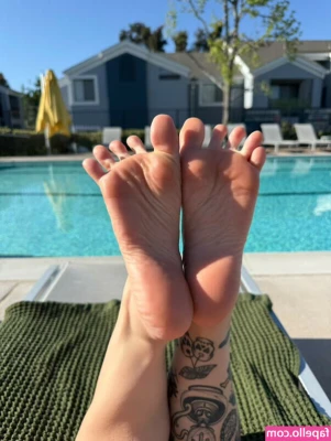 ICarlytron - online all night ❤️