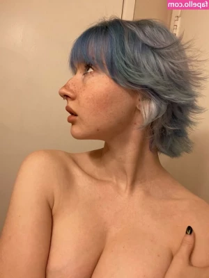 Luvliii - You like the way I get nice and clean for you?