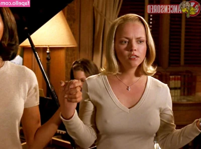 christinaricci - Would you pound my ass while I was on the phone to my BF?