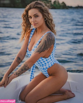 Sylina Ruiz [ sylina-ruiz ] - Need a midnight snack?