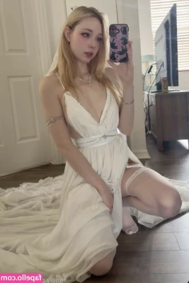 lolyomie - wanna see the full 5 min video? check your dm to buy it for only 3$