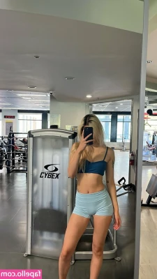 yunni2yung - I can’t come up with cheesy sexy captions anymore