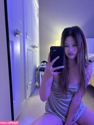 yunni2yung - My poor leggings exploded during my workout at the gym. I bet alot of