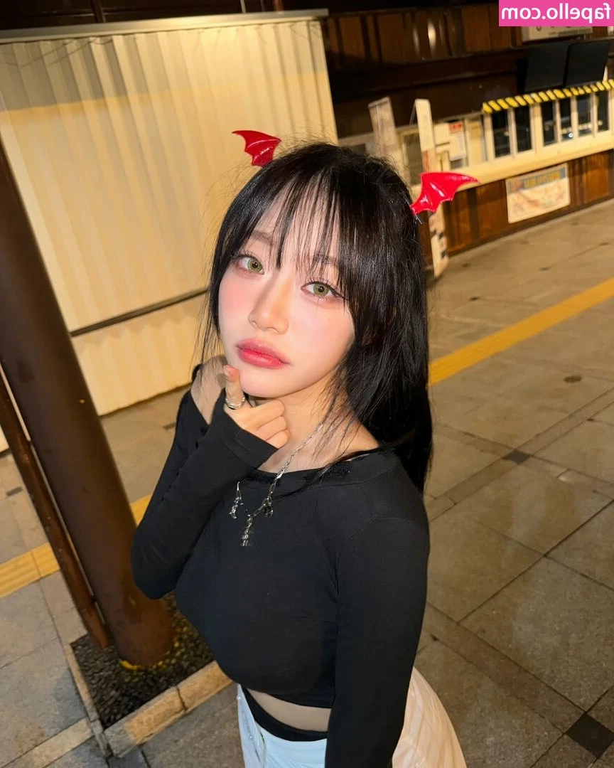 Jeewon - happy sinful sunday 😈💦