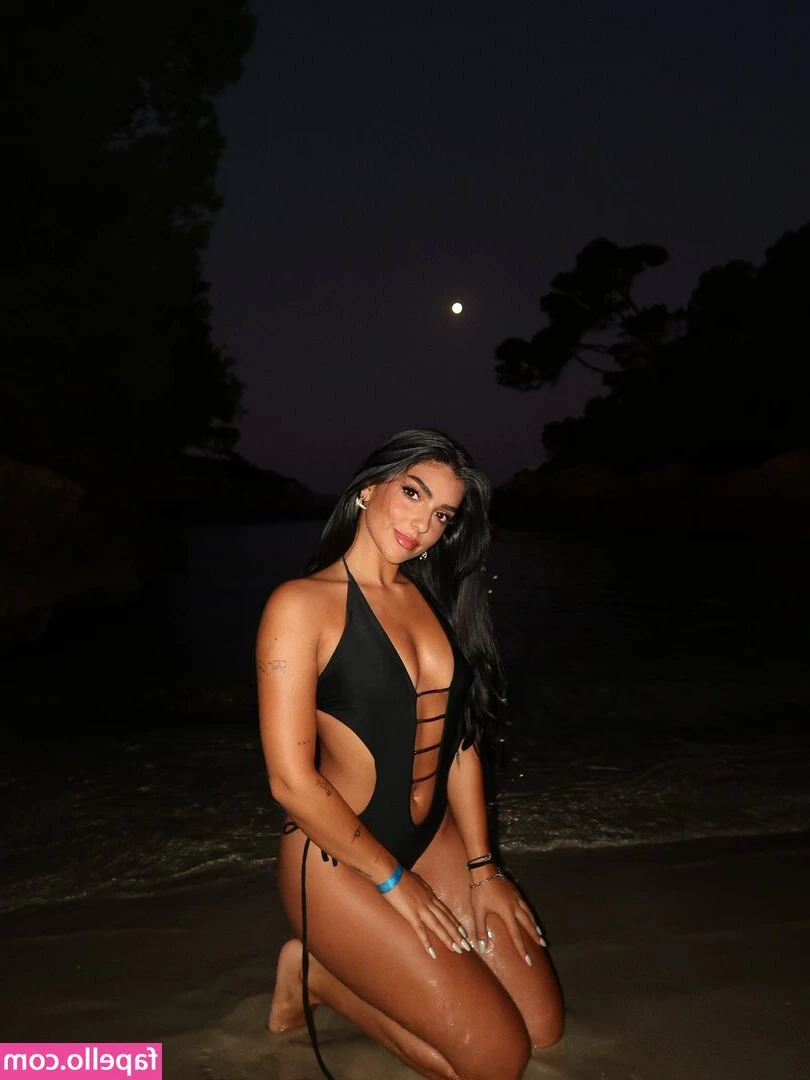 Jennifer Iglesias [ jennifer-iglesias ] - Screenshot from the exact moment I was about to put this purple dildo