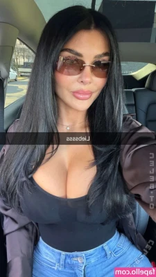 Lisa del Piero [ lisa-del-piero-1 ] - I am going to be rewarding good boys today!  Come talk to me and find