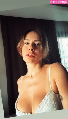 Burcu Bakdur [ burcu-bakdur ] - I want to make something delicious  and of course  honey  I haven t
