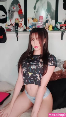 Hakicosmodel [ hakicosmodel-1 ] - FEMDOM INTENSA   Video e Audio  Italiano  10 minuti e 51 secondi 
