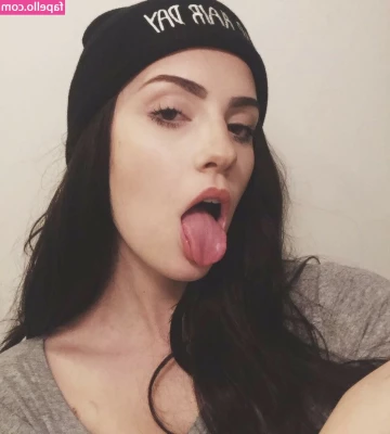 Karol Queiroz [ karol-queiroz ] - More booty comin soon babes