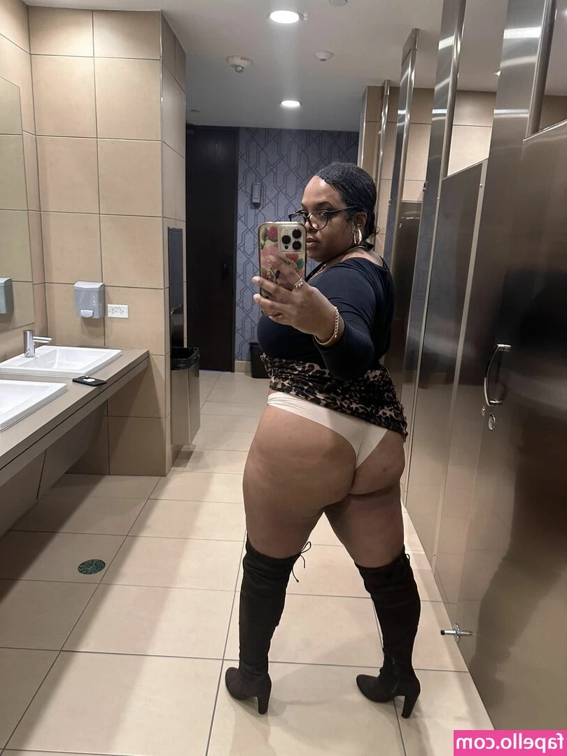 Naenaerealnasty - I love ass