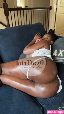 L0yal_Trini [ l0yal-trini ] - Sexuality is evident in every movement, in every curve of her body