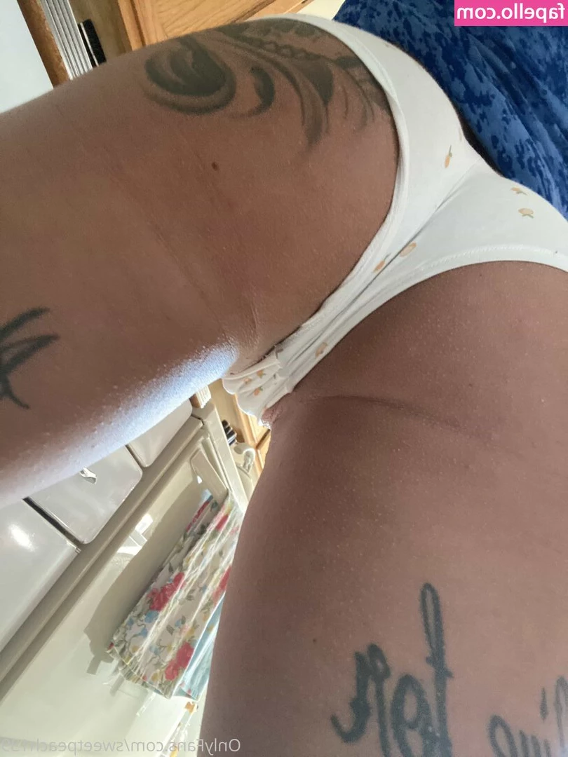 Sweetpeach - I need bigger! Basically just making content with my favourite dildo
