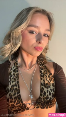calliereece - mindless and obedient~ mindless and obedient~
