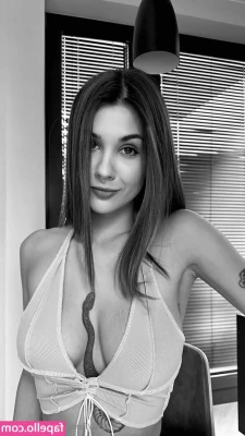 aliss.foxy [ aliss-foxy ] - New vid coming tonight! 😍😋 might as well sub my $7 VIP to get