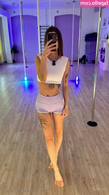 aliss.foxy [ aliss-foxy ] - Cute face   Little waist