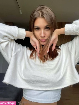 aliss.foxy [ aliss-foxy ] - Naked in my bed thinking of you  how rich it would be if you saw my