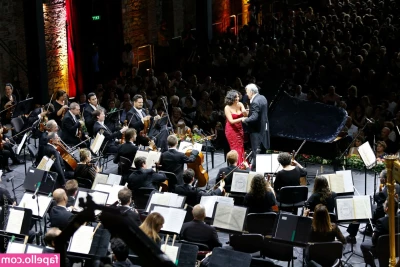 Khatia Buniatishvili [ khatia-buniatishvili ] - Happy V day