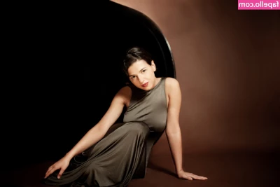 Khatia Buniatishvili [ khatia-buniatishvili ] - Is it sundress season yet