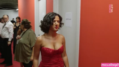 Khatia Buniatishvili [ khatia-buniatishvili ] - Me encanta dormir en tanga