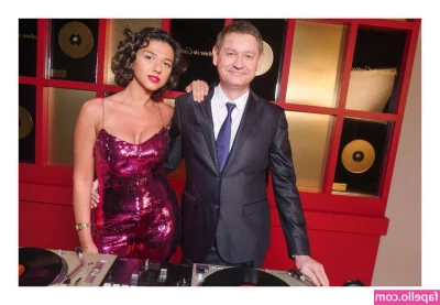 Khatia Buniatishvili [ khatia-buniatishvili ] - Enjoy! Disfrutan, chicooooos