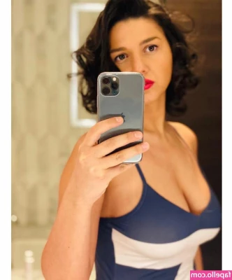 Khatia Buniatishvili [ khatia-buniatishvili ] - QUIERO UNA MAMADA DE TETAS ANDO MUY CALIENTE