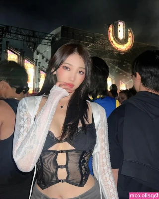 Sharon.zxt [ sharon-zxt ] - https onlyfans com aishaforever https onlyfans com aishaforever