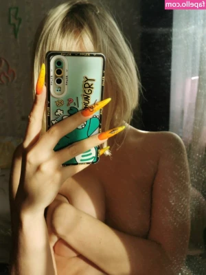 funsnail - Been invited to a sex party. Just picking my outfit. Think this will