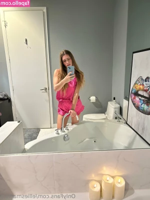 Ellie Smart [ ellie-smart ] - Do you want a play soccer with me