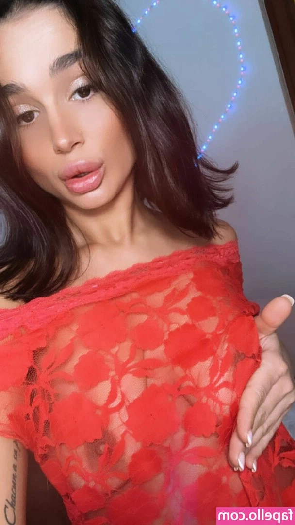 Rose_Feel Rose_feel [ rose-feel-rose-feel ] - Hey there horny Boi 😜