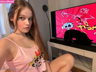 egirlshae - Ración de Tetis antes del trabajo 😏