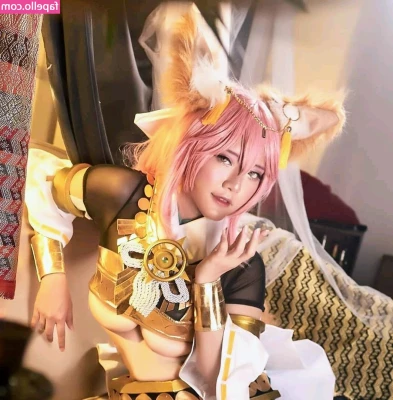 Hiyukimos - See through yellow ensemble  to the