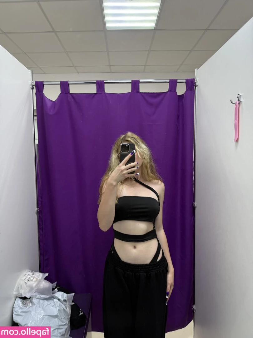 _perfectly._ [ perfectly ] - https onlyfans com creamycarlyvipWant to see my good stuff including