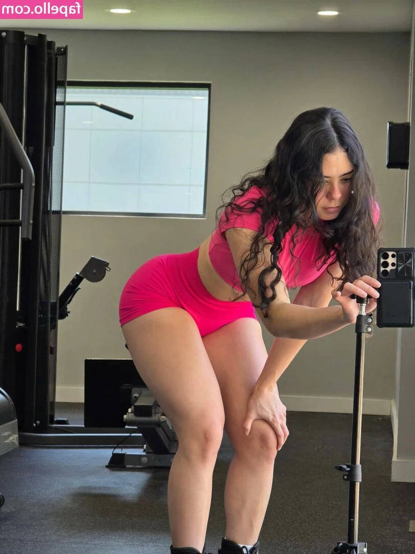 maeh_fitt [ maeh-fitt ] - Not bad for a selfie! 🤳🏼 😁