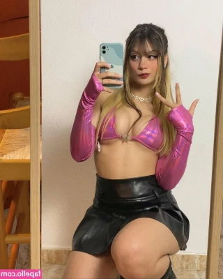Duda Irmazinha [ duda-irmazinha ] - the best part of a long day is coming home and taking your clothes off