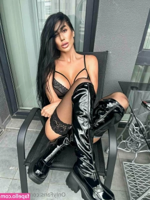 mari.mis [ mari-mis ] - Lick The Screen My feet in your view activated a special kind of