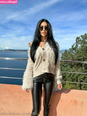 mari.mis [ mari-mis ] - Anybody want to see the face behind the page   Tip this post  20 and